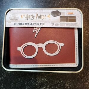 Warner Bros. Harry Potter Red Bi-Fold Wallet